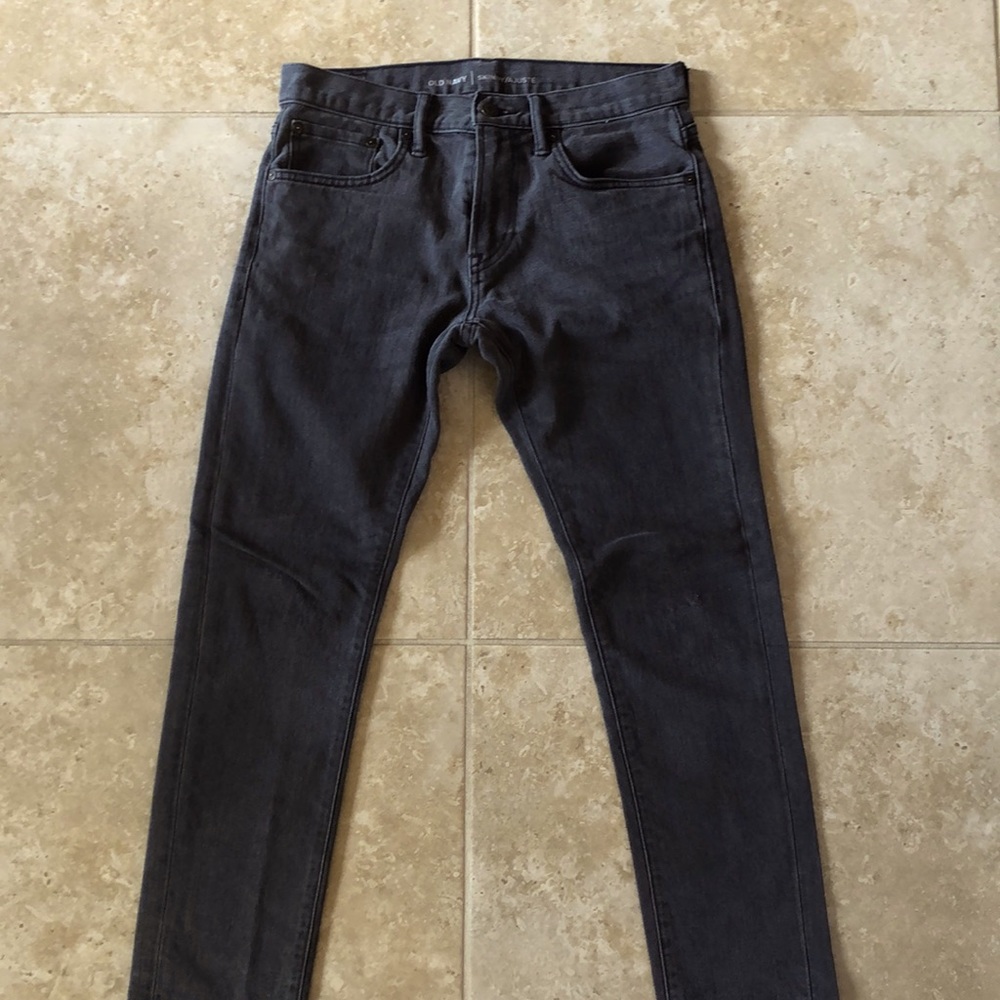 Old Navy Men’s skinny straight legged jeans